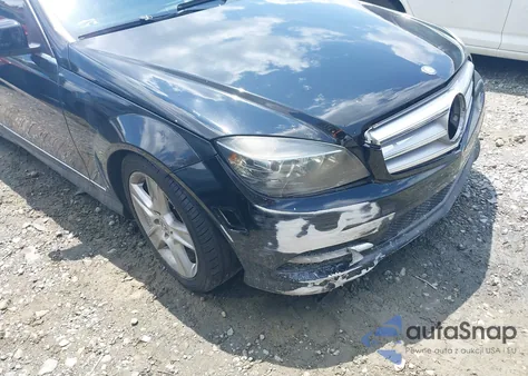 2011 Mercedes-Benz C 300 Luxury/Sport из США, поврежденный, VIN WDDGF5EB1BA509120